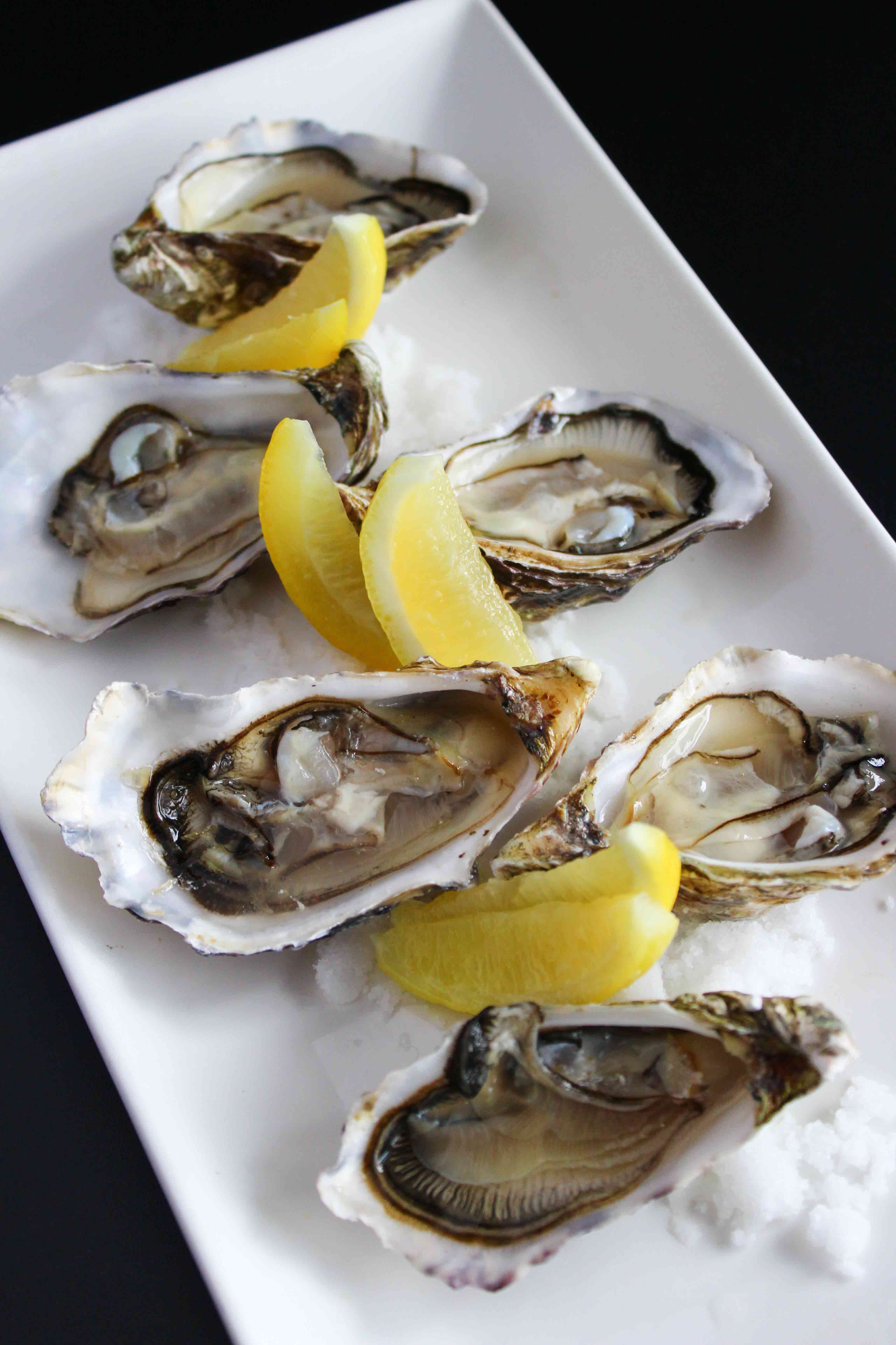 IMG_6479Entree_FreshShuckedOysters FirstClasse