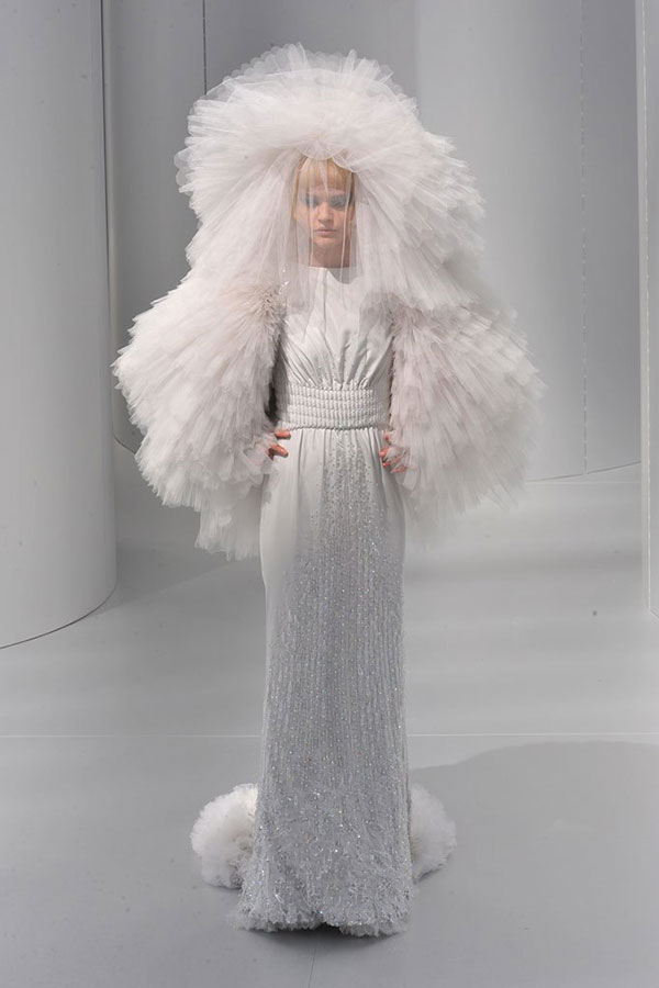 Fashion Flashback: Chanel couture wedding dresses (and brides ...