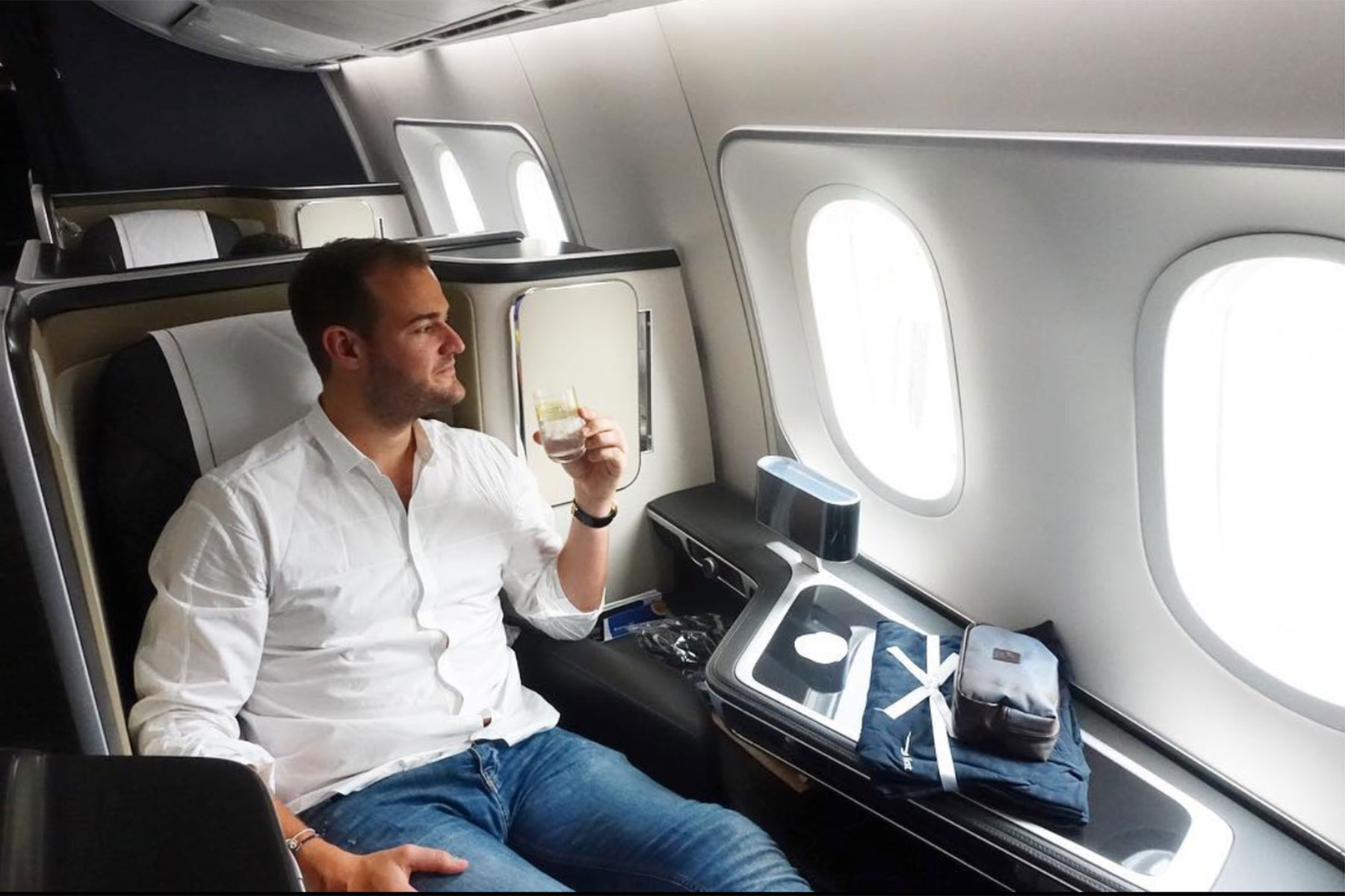 do celebrities travel first class