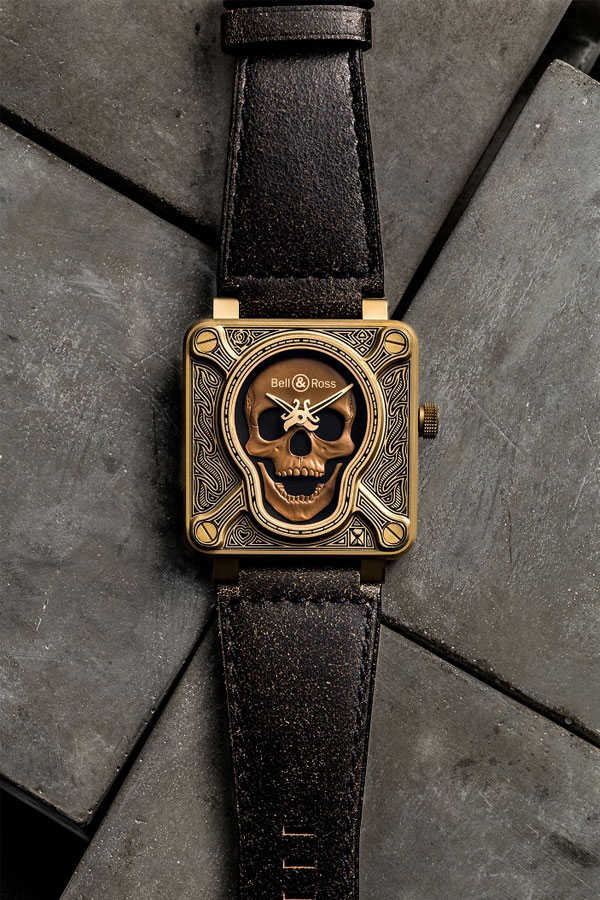 Bell Ross BR01 Burning Skull Bronze is a fierce military ode