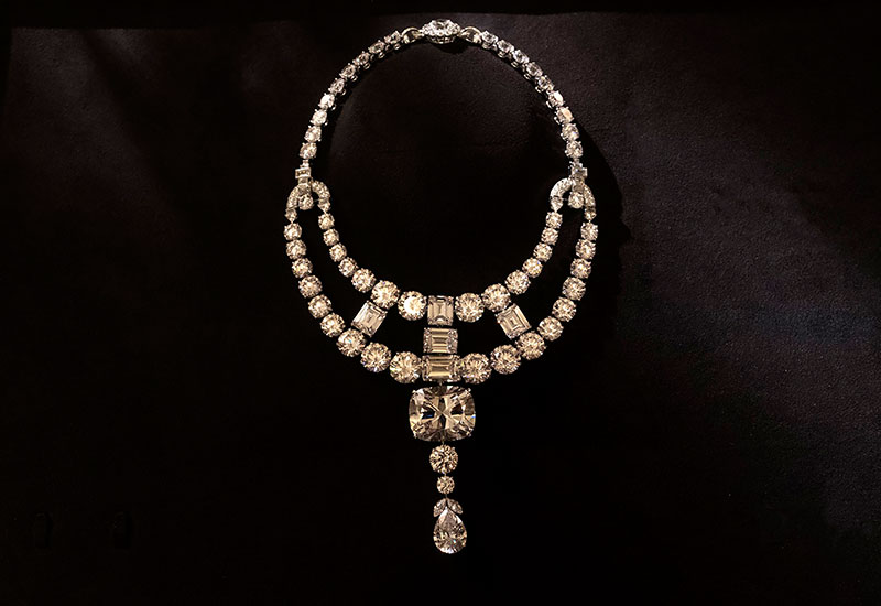 $150-million diamond necklace so 