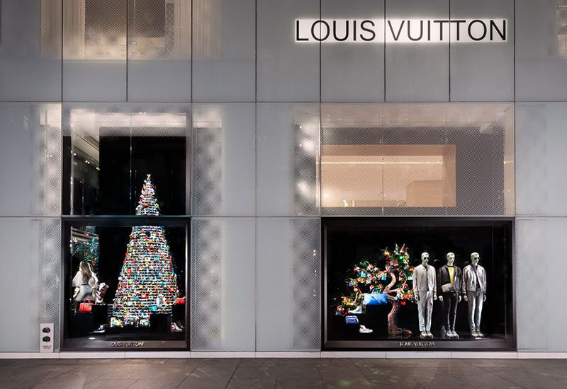 Show Window of Louis Vuitton Fashion Store, Decorated in Christmas Style  with Bright Editorial Photo - Image of boutique, facade: 202988691