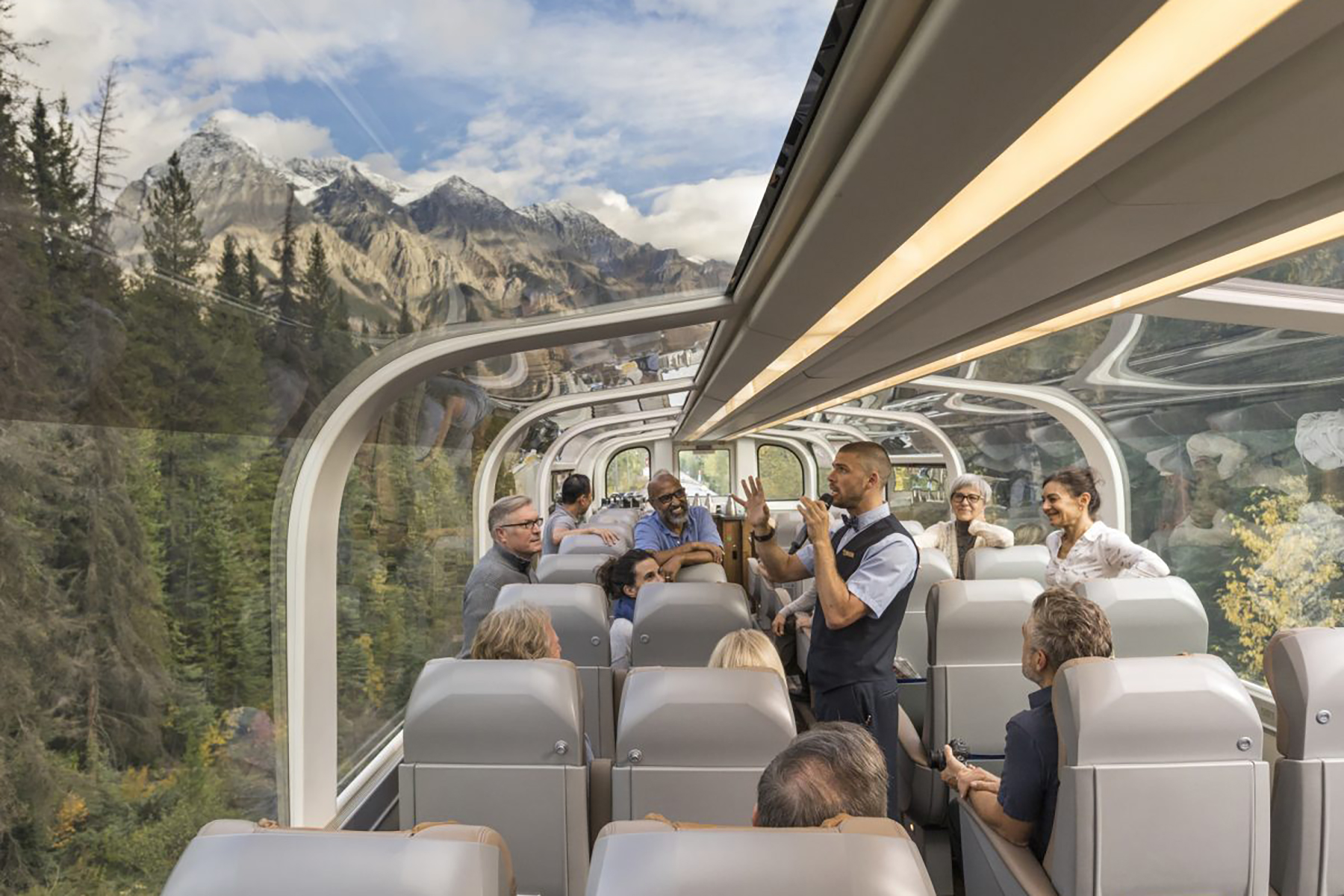 Rocky Mountaineer GoldLeaf Service