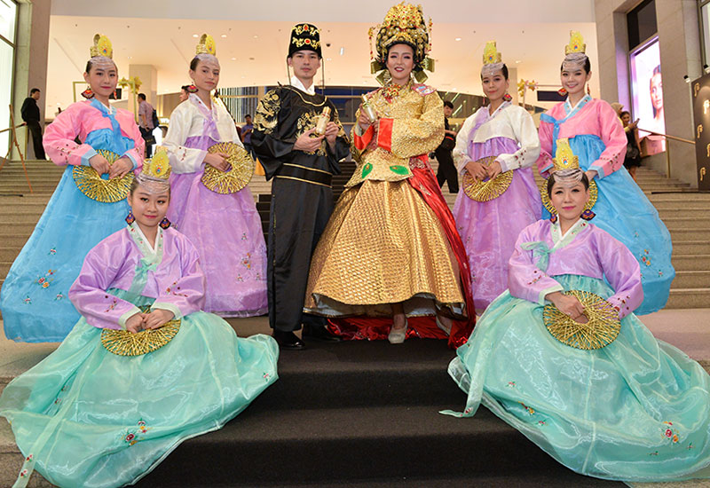 Models wearing traditional Korean clothing at the Royal Heritage Event