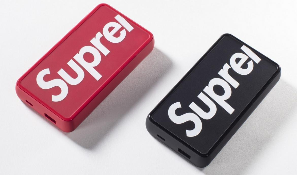 Supreme presents the dopest powerbanks with a collab with Mophie
