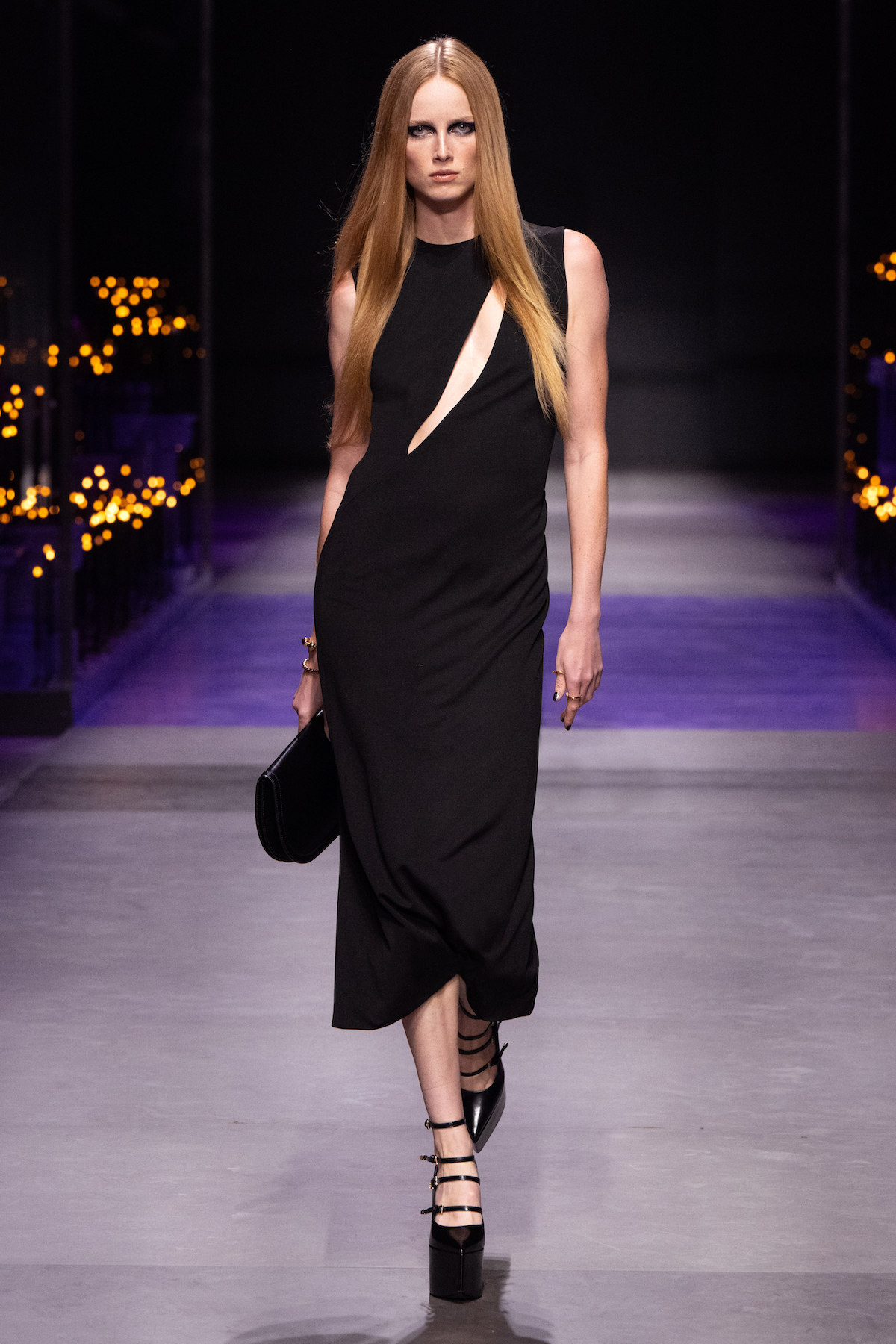 Versace Spring 2023 Ready-to-Wear Collection Vogue, 56% OFF