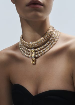 LV Stellar Necklace S00 - Fashion Jewelry