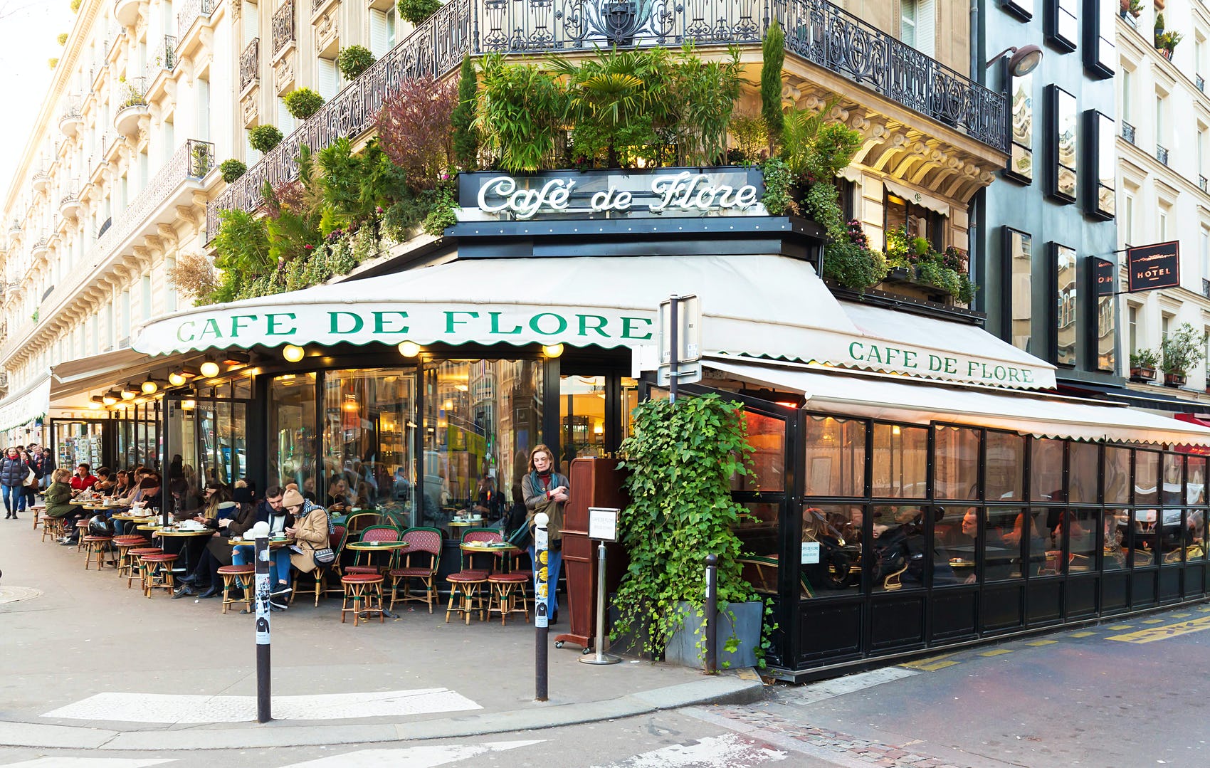 See the Paris of 'Emily in Paris' • Paris je t'aime - Tourist office