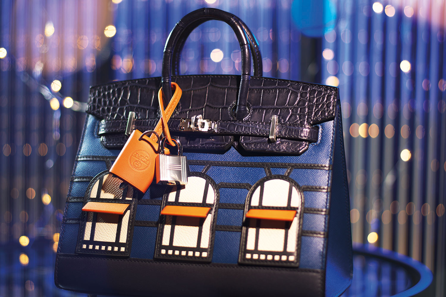 What is the Most Expensive Handbag? The Hermes Birkin Handbag Sells For a  Whopping $377,000 at Christie's Hong Kong Auction. – Pop Fashion News