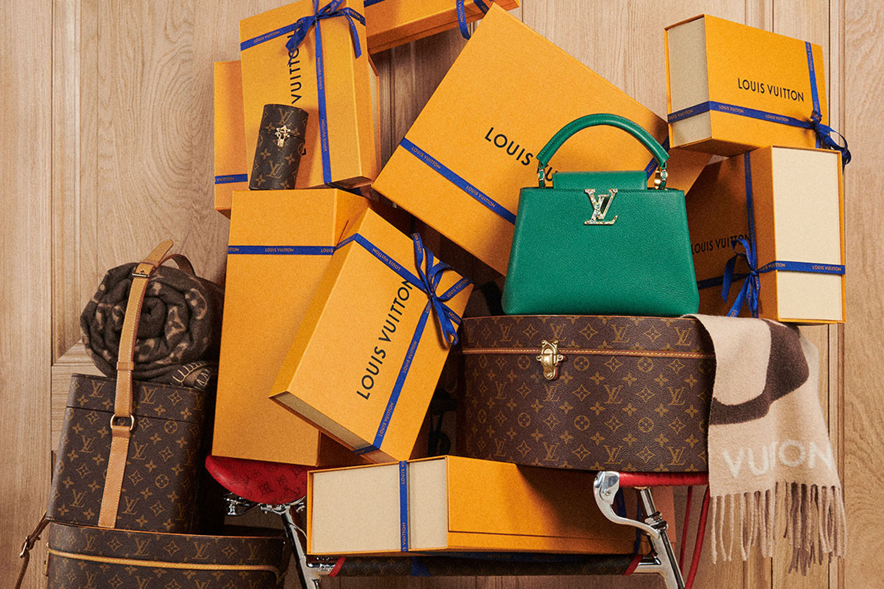 Louis Vuitton Gift Box and LV Ribbon w/tag  Louis vuitton gifts, Louis  vuitton, Vuitton