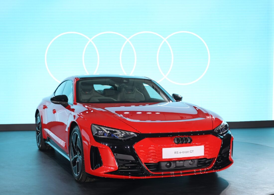 Audi e-tron EV 