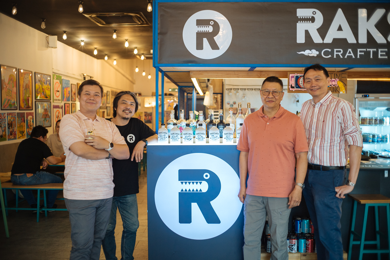 raksasa gin founders