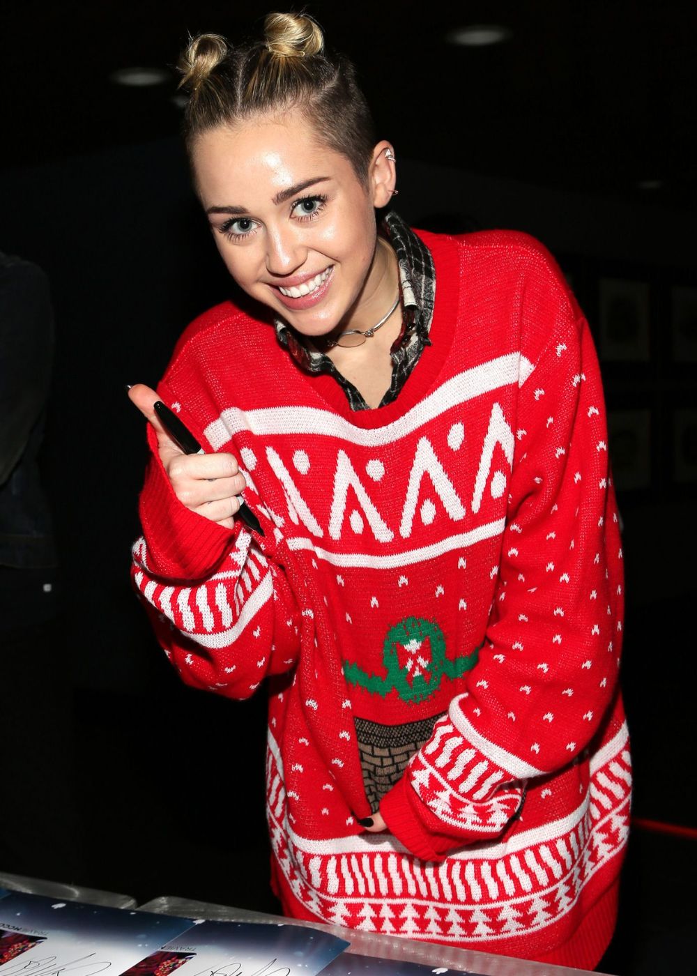 Miley Cyrus Christmas sweater