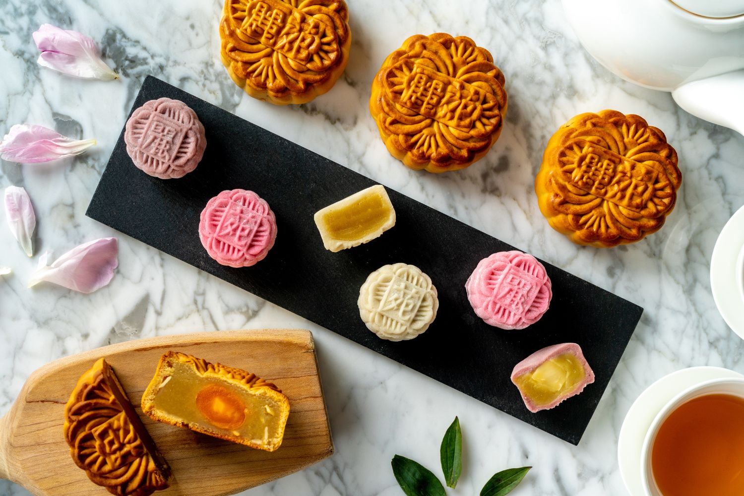Li Yen at The Ritz-Carlton Kuala Lumpur Handcrafted Mooncakes by Chef Tan Tiong Guan.
