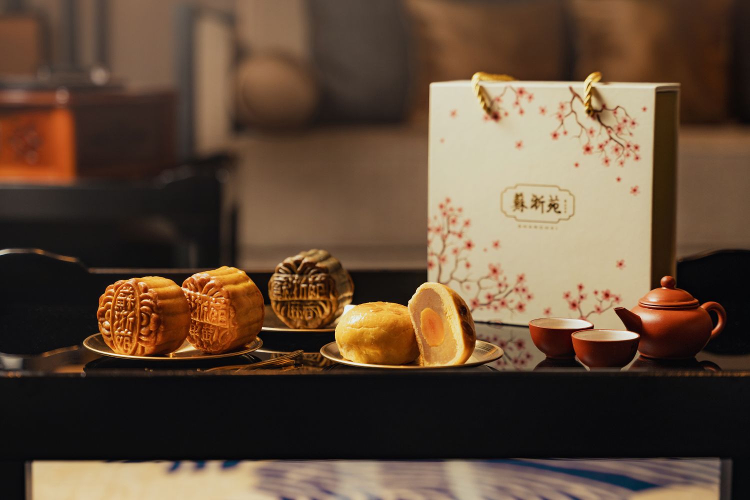 Shanghai at JW Marriott Hotel Kuala Lumpur Shanghainese Mooncakes.