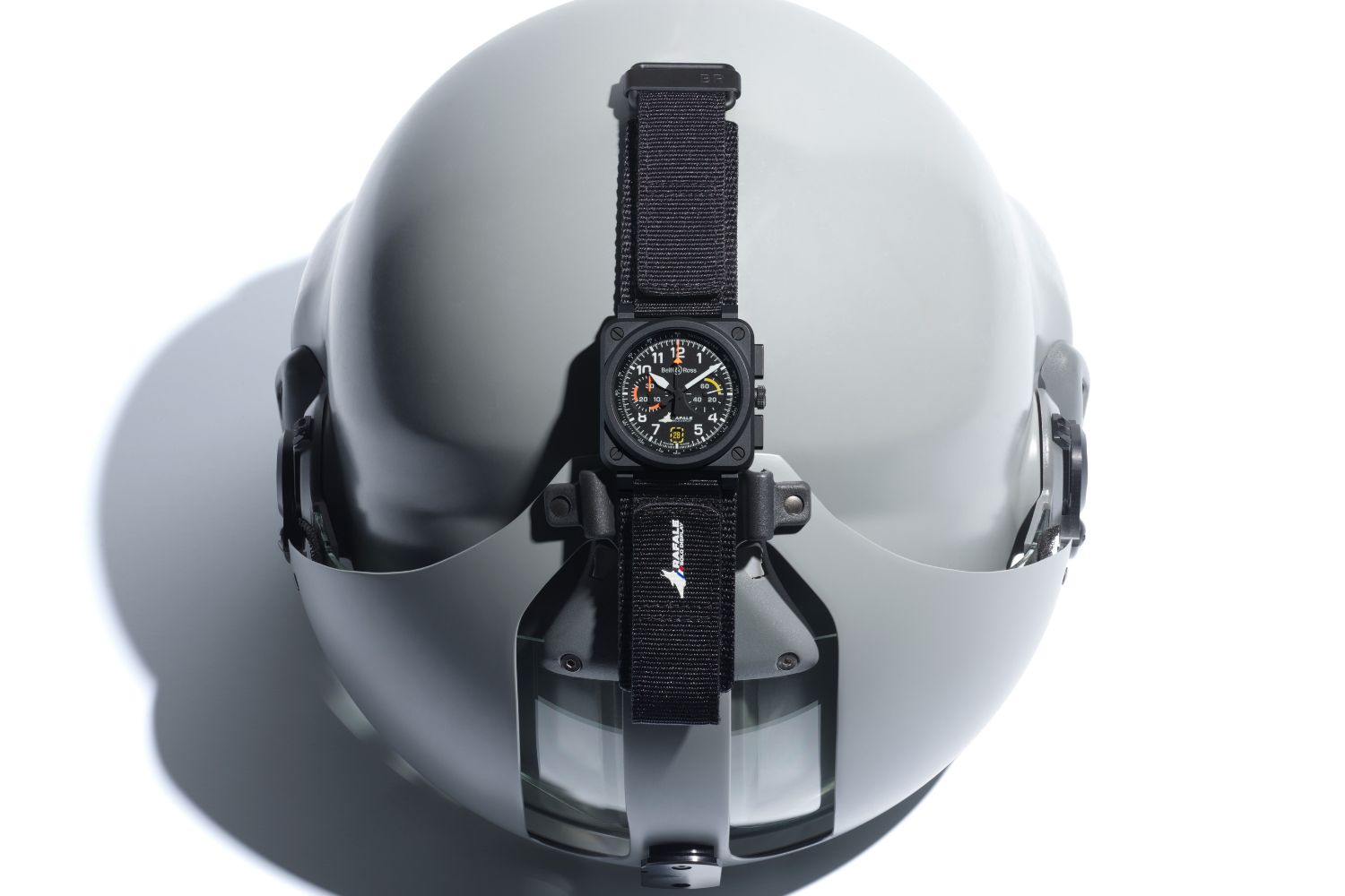 The limited edition collection features iconic square-shaped cases, inspired by aircraft dashboard instruments.