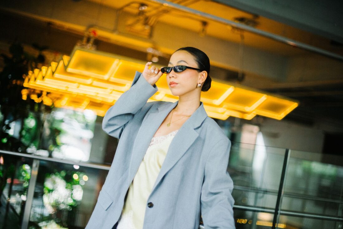 Discover how content creator Von transforms a yellow lace top for five different occasions, taking it from everyday chic to evening elegance.