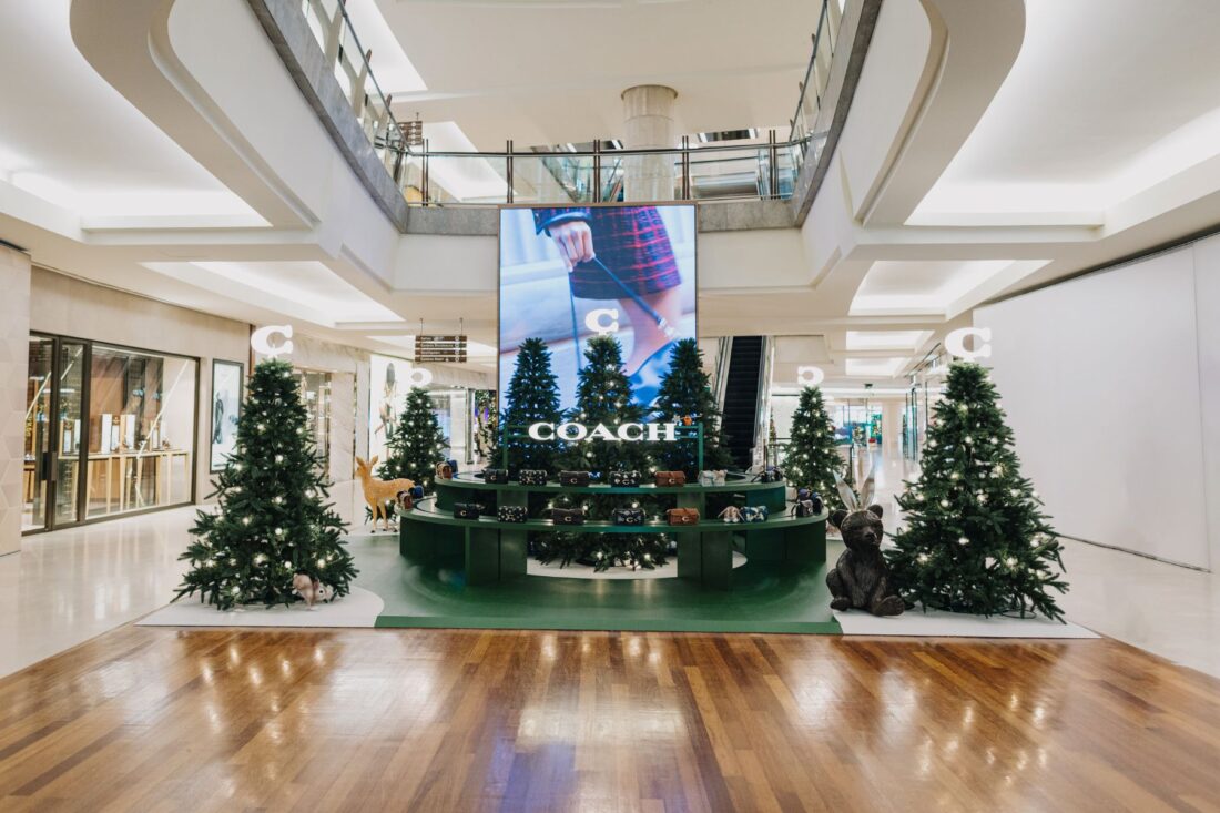 Win exciting prizes when you visit the dreamy forest sets of Coach Holiday this festive season.